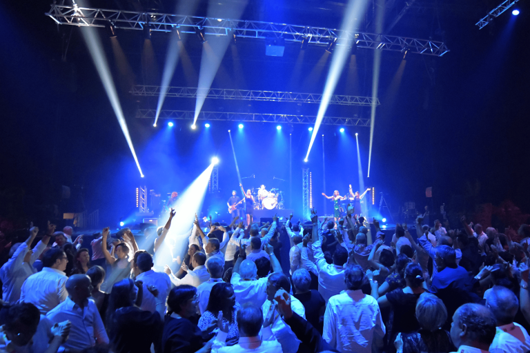 Krystal Live Band
